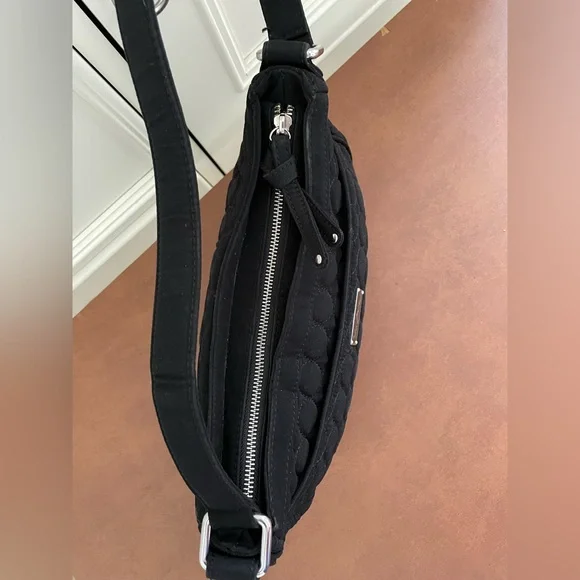 Vera Bradley EUC zip top shoulder hobo bag in quilted black - Picture 9 of 14